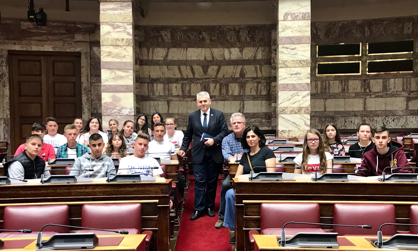Χαρακόπουλος σε μαθητές σχολείου Γόννων: "Θεμέλιο της δημοκρατίας η ανεξαρτησία της δικαιοσύνης"
